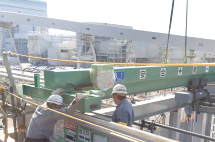 山口県防府市の建設会社株式会社西中国建設の機器装置の搬入