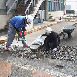 山口県防府市の西中国建設の斫工事